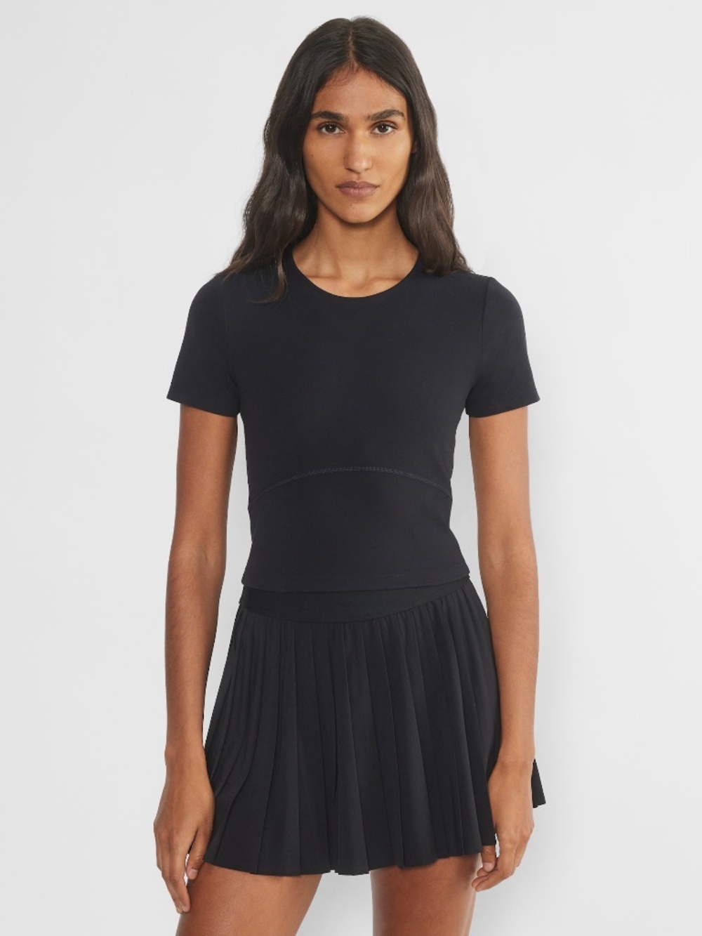 Aritzia Golden BUTTER Bound T-Shirt Black Size L